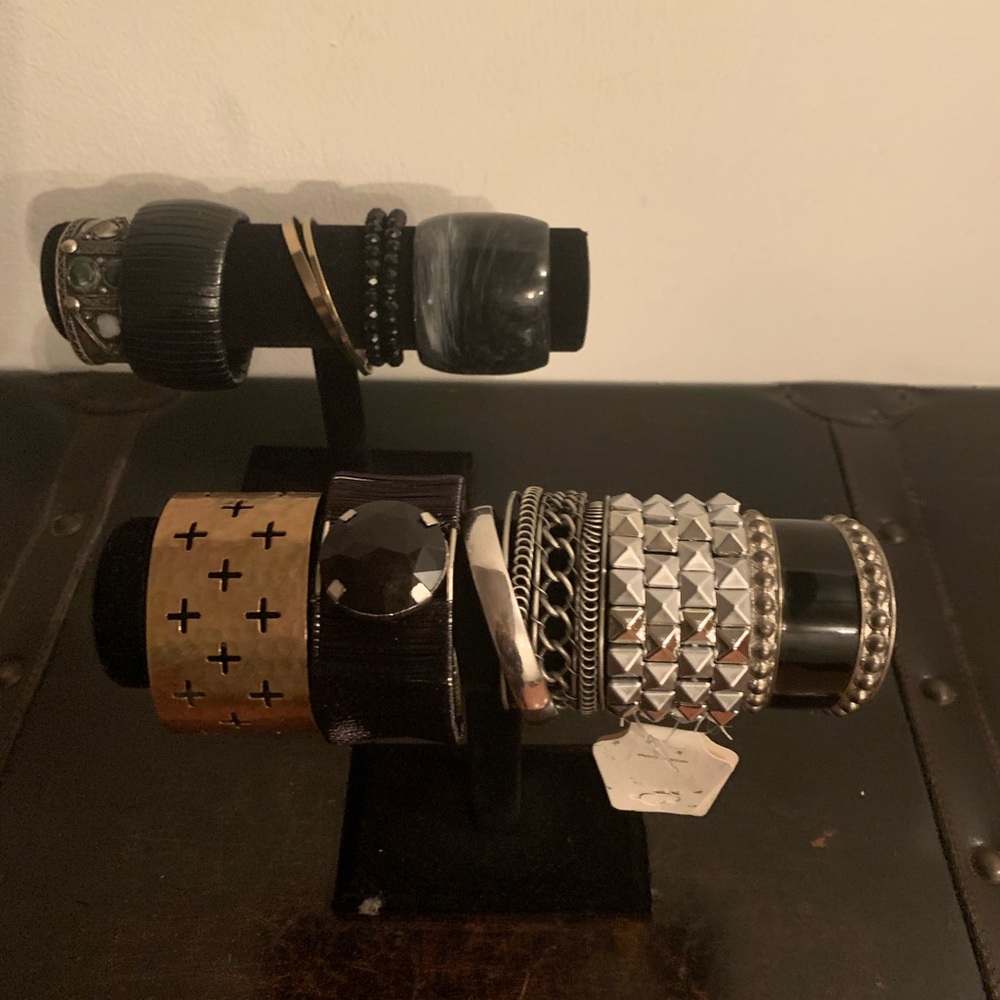 Bracelet Stands